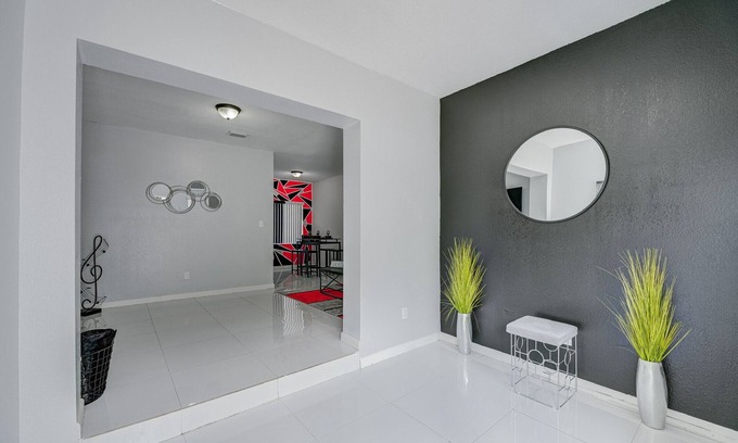 West Little River House | Guest Rated: 9.8 at Deco Drive Miami Near South Beach
