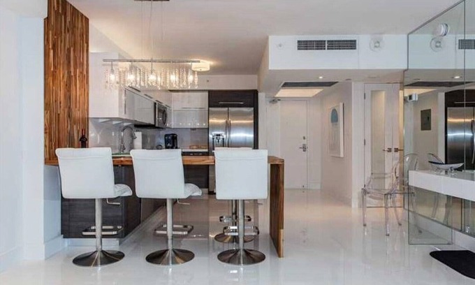 South Beach Condo | Experience Decoplage #1008: Oceanfront with Private Pool