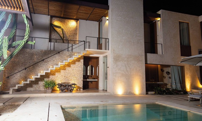 Centro Hotel | Experience Decu Downtown: 5-Star Stay with Spa & Pool