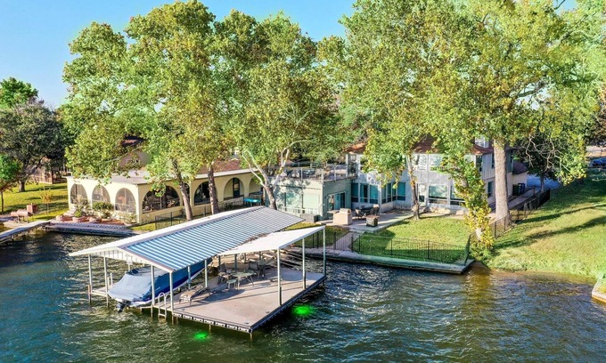 Granite Shoals House | Pet-Friendly Waterfront Home with Lake View & Unique Amenities