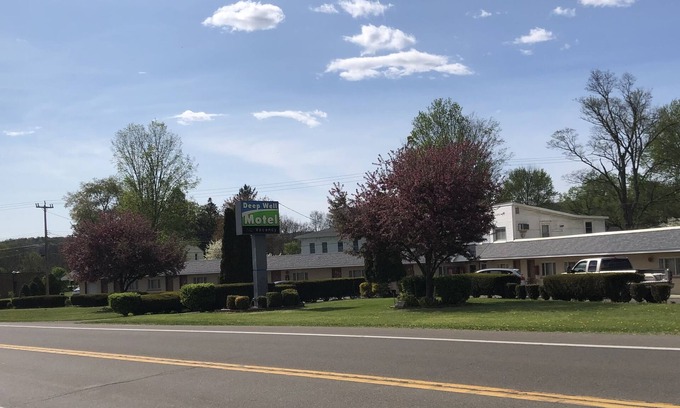 Owego Hotel | Enjoy Family-Friendly Comfort at Deep Well Motel