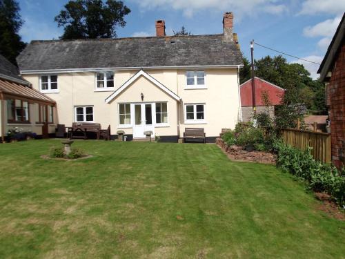 Christchurch Bed & Breakfast | Unforgettable Stay at Deepaller Farm: 4-Star Comfort Awaits