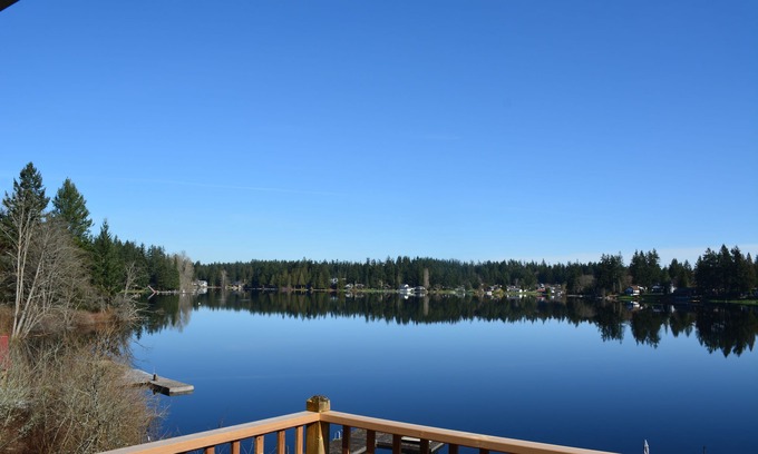 Clinton House | Deer Lake Getaway: Hot Tub, Dock & 9.8/10 Guest Rated Stay