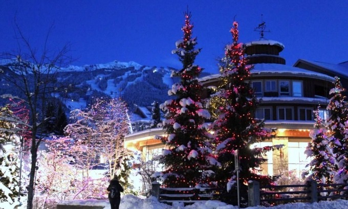 Village North Condo | Ideal Deer Lodge: 2 Bed/Bath Retreat in Whistler Village