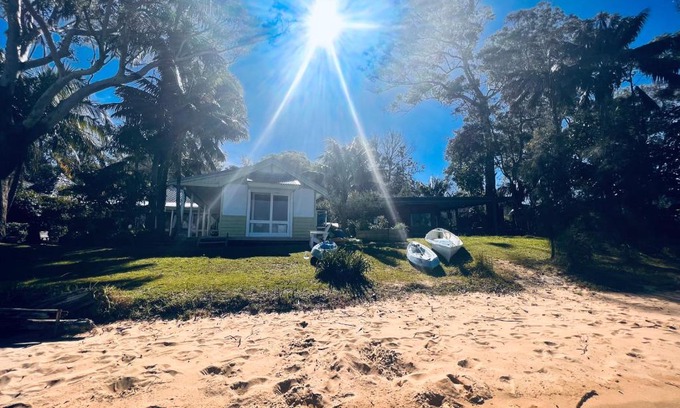 Dangar Island House | Discover Deerubbin Boat House: Oceanfront Paradise Awaits