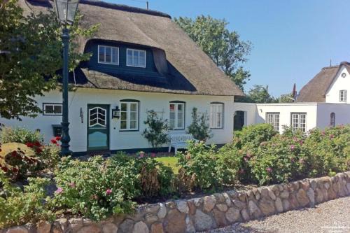 Großdunsum Apartment | Kid-Friendly Retreat at Deichhof Whg 5 - Guest Rated 8/10