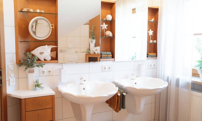 Ahorntal House | Relaxing Retreat in Fränkische Schweiz with Spa & Pool