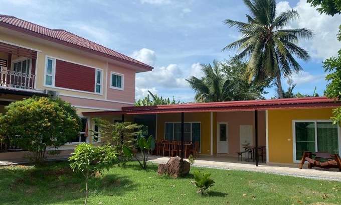 Huai Thalaeng House | Cozy Stay at Dein Zimmer in Huai Thalaeng!