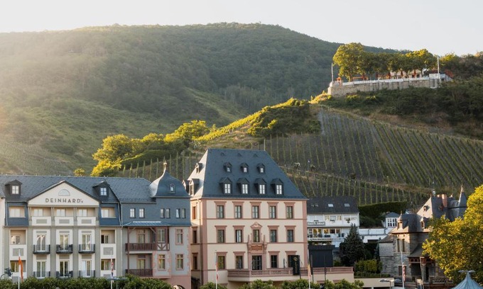 Bernkastel Hotel | Experience DEINHARD's: Oceanfront Retreat with Spa & Views