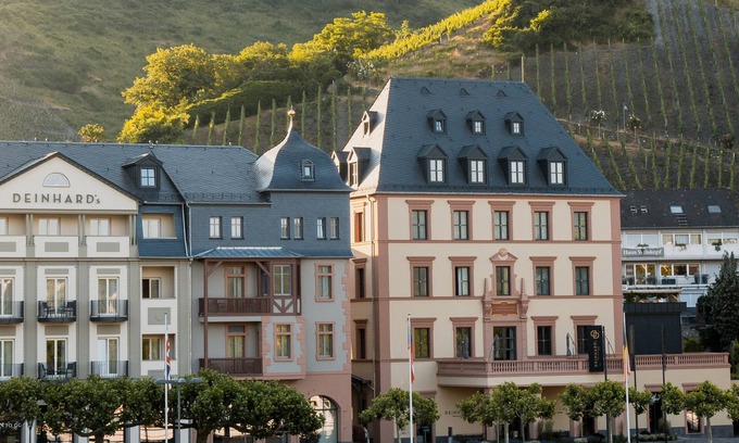 Bernkastel Hotel | Experience Comfort at DEINHARD's with Spa & Family Amenities