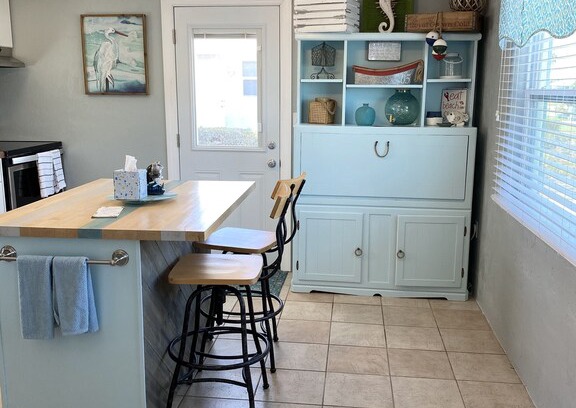 Boardwalk Apartment | Pet-Friendly Deja Blue: Walk to North Beach & Flagler Ave