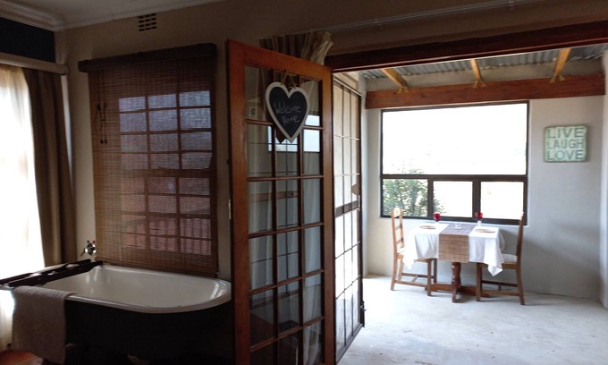 Wakkerstroom House | Guest Rated 10/10 at Dekotzenhof with Pool and Dining