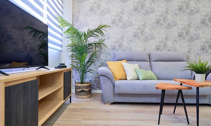 El Ejido Apartment | Modern Del Parque Flats with Kitchen & Street View