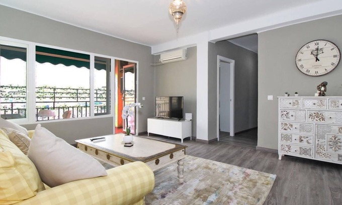 El Ejido Apartment | Modern Del Parque Flats San Millan - Family-Friendly Retreat