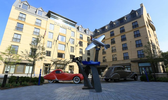 West Hartford Hotel | Explore Delamar West Hartford: Pet-Friendly Retreat with Breakfast