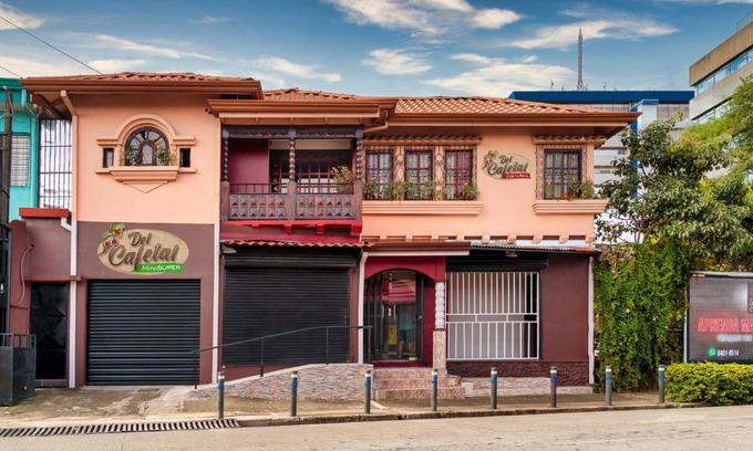 San Jose House | Delcafetalcr: Budget-Friendly Stay with Breakfast Included