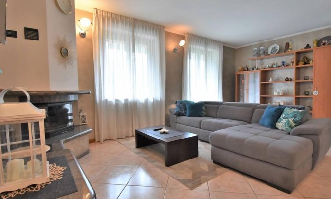 Delebio Apartment | Relaxing Delebio Terrace Apartment with Lake View & Spa