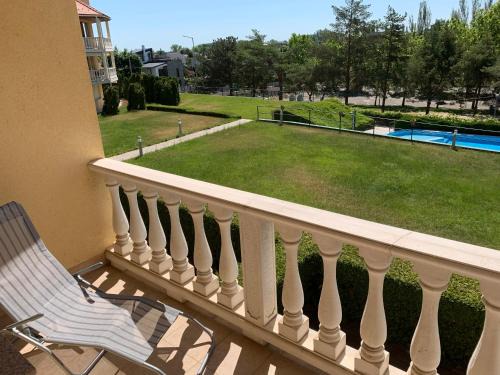 Balatonfured Apartment | Cozy Delfin Apartman with Ocean View & Pool in Balatonfüred