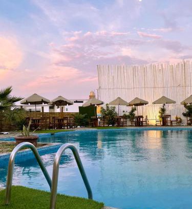 Puerto Chicama Hotel | Oceanfront Getaway at Delfines de Chicama Hotel