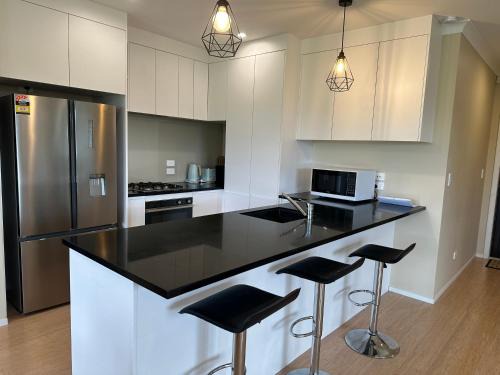 Lynmore House | Delightful Stay Near Rotorua's Enchanting Redwoods