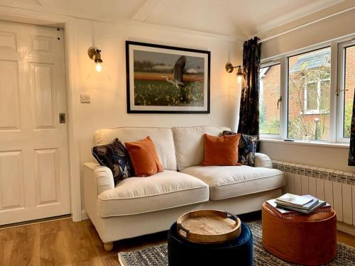 Halvergate House | Cozy Norfolk Broads Guesthouse: Pet and Child Friendly Stay