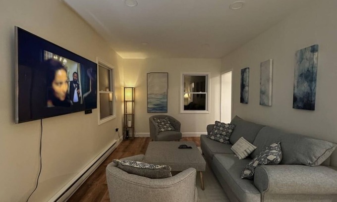 Town of Lloyd House | Delightful 1-Bedroom Residence with Private Yard on New Paltz Rd, Lloyd, NY