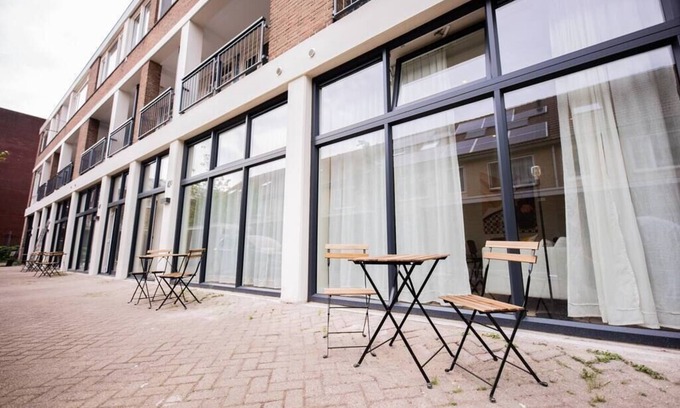 Hillegersberg-Zuid Apartment | Inviting 2 Bed Serviced Apartment with Kitchen Amenities