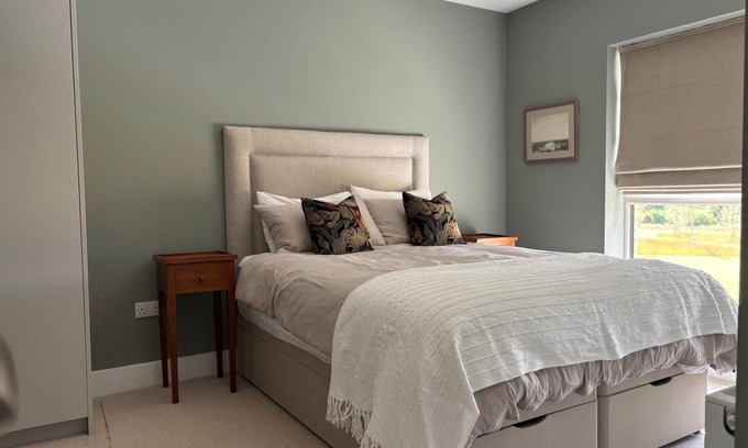 Maynetown House | Delightful 2-bedroom house in Portmarnock