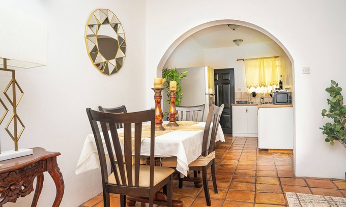 Ottleyʼs Apartment | Delightful 2-bedroom apartment with AC in Cayon at the historic Brighton Estate