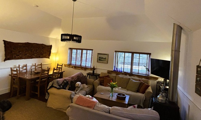 Kilmun Apartment | Scenic 3 Bed Home with Ocean View at River Echaig, Kilmun