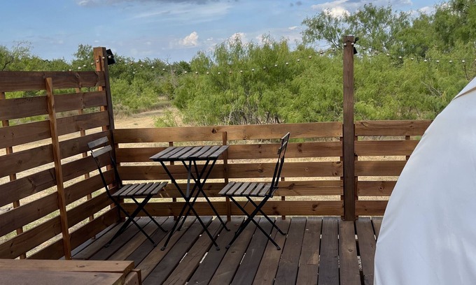 Royse City RV Rental | Inviting Belle Tent Retreat with Private Outdoor Shower