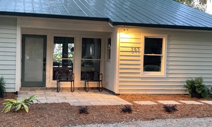 Knowles Island Plantation House | Idyllic Cottage on the River – Guest Rated 10/10!
