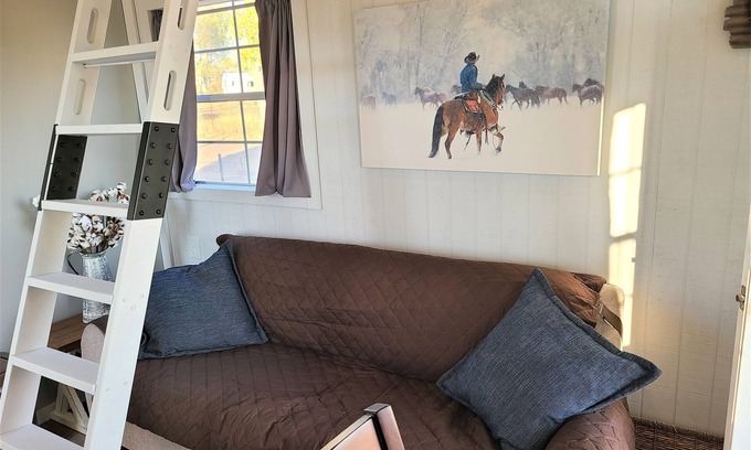 Young Cabin | Cozy Mini Cabin Retreat: 2 Bedrooms, Pet Friendly & More