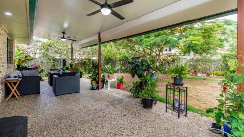 Bongaree House | Cozy Duplex on Rose Ct with Pet-Friendly Amenities