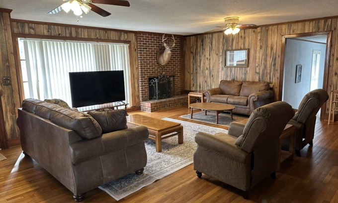 Marshallville Other | Inviting Farmhouse with Kitchen & Family-Friendly Amenities