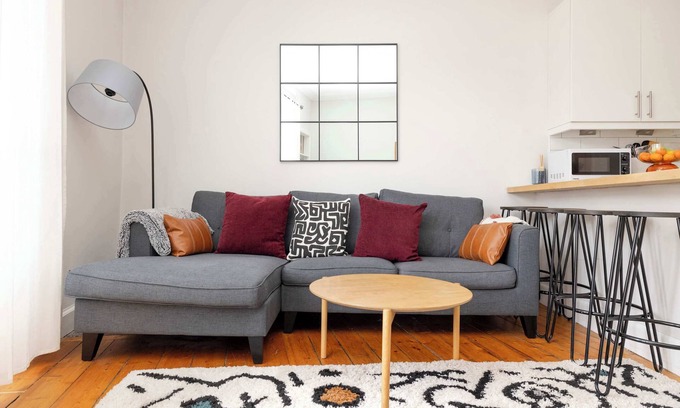 West End Apartment | Cozy JOIVY Flat Steps from Haymarket Station
