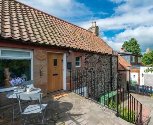 Cockburnspath Apartment | Cozy Garden Cottage in Oldhamstocks, East Lothian