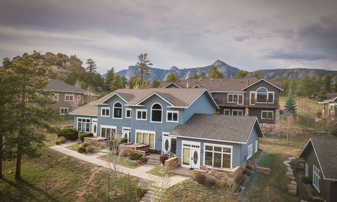 Stanley Hills Condo | Cozy Retreat with Hot Tub, Fireplace, and Scenic Views