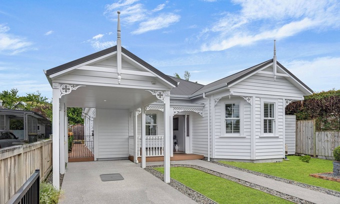Devonport House | Delightful home situated in the heart of Devonport