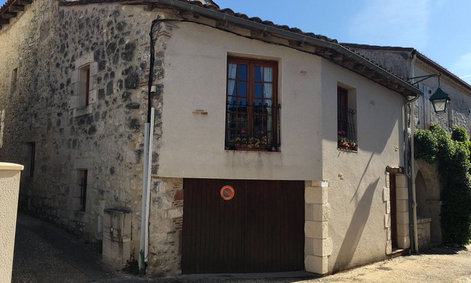 Pujols Cottage | Charming Independent Property with Garden in Historic Citadel