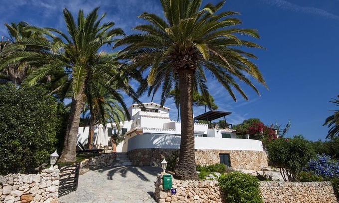 Binibequer Vell Villa | Inviting 5-Bedroom Villa with Private Pool & Beautiful Gardens