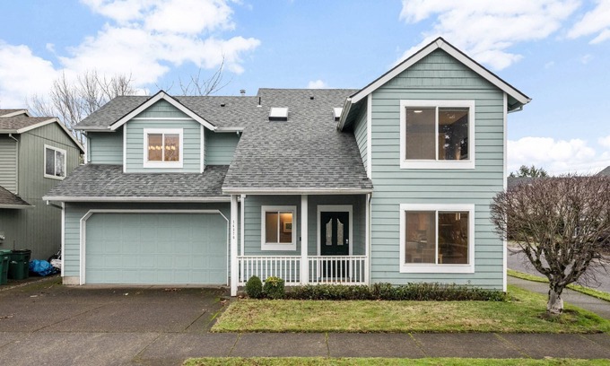 Rock Creek House | Pet-Friendly Retreat Near Downtown with Fenced Backyard