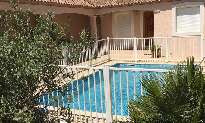 Valras-Plage Villa | Modern Villa Steps from Beach with Ocean View & Private Pool
