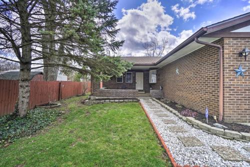 Tipp City Apartment | Idyllic Tipp City Retreat with Covered Patio for Families