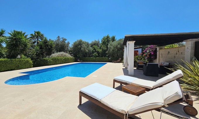Oria Villa | Inviting Villa with Private Pool and Ocean Views