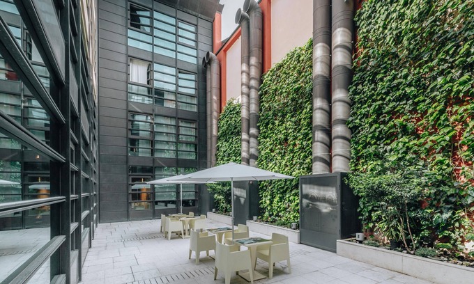 Cremona Hotel | Stylish Comfort at Delle Arti Design - 4-Star Experience