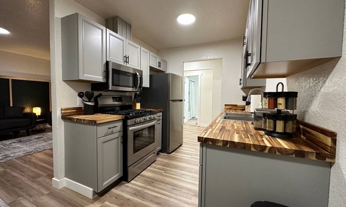 Wasilla Apartment | Discover Dellwood Den Retreat: Perfect Family Basecamp in AK