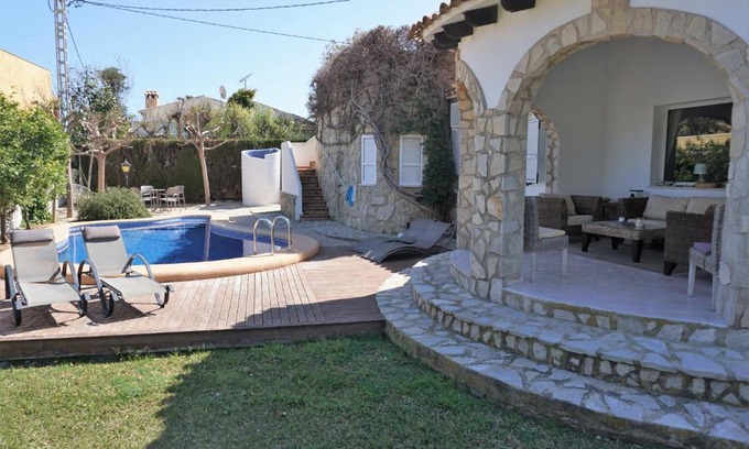 Almadrava Beach Villa | Delmar: Oceanfront Retreat with Pool & Pet-Friendly Options