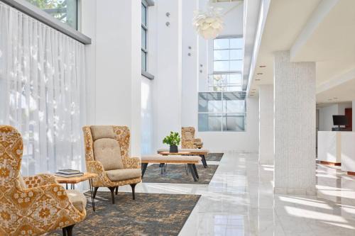 Menomonee Falls Hotel | Discover Delta Hotels by Marriott Milwaukee Northwest Getaway