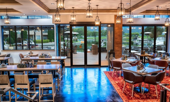 Kelowna Central Business District Hotel | Experience Delta Hotels by Marriott Grand Okanagan Resort